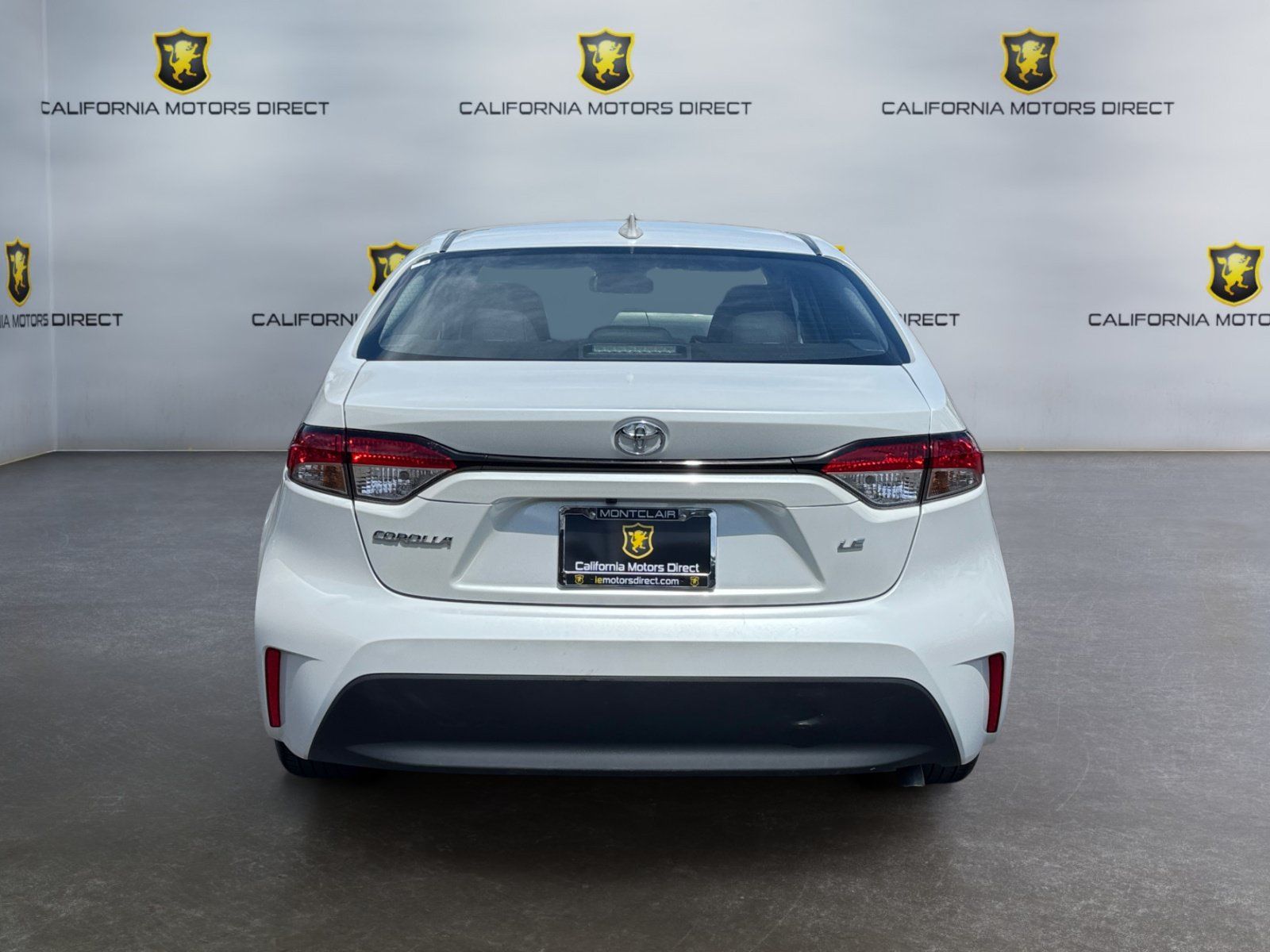 Used 2025 Toyota Corolla LE FWD image 4