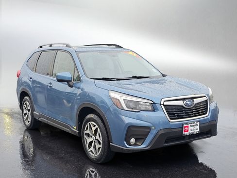 Used 2021 Subaru Forester Premium image 6