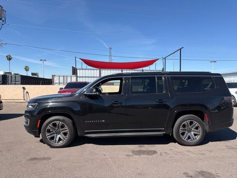 Used 2024 Jeep Wagoneer L Series II image 6