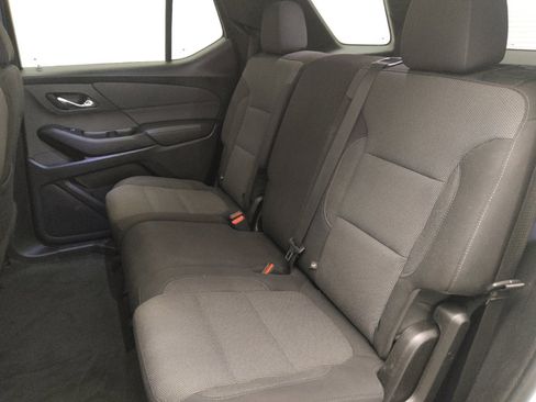 Used 2023 Chevrolet Traverse LT image 18
