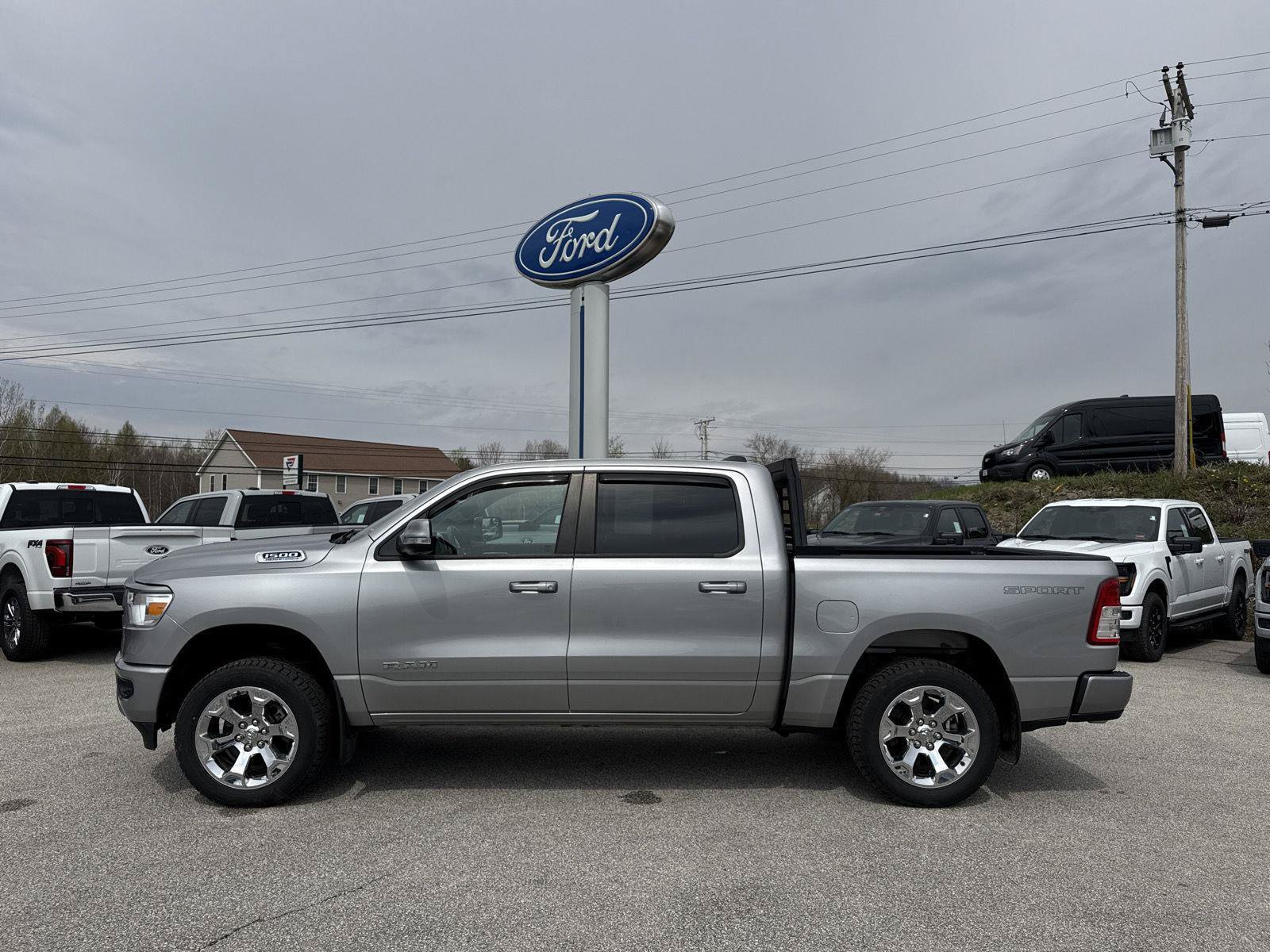 Used 2022 RAM 1500 Big Horn AWD/4WD image 3
