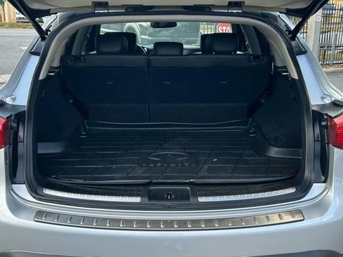 Used 2012 INFINITI FX35 2WD w/ Premium Pkg image 9