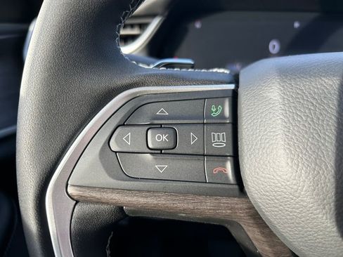 New 2025 Jeep Grand Cherokee Limited image 19