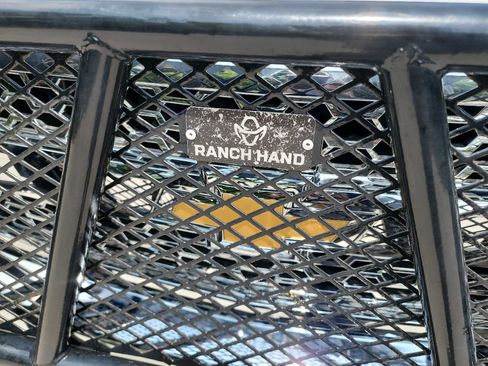 Used 2019 Chevrolet Silverado 2500 W/T AWD/4WD image 3