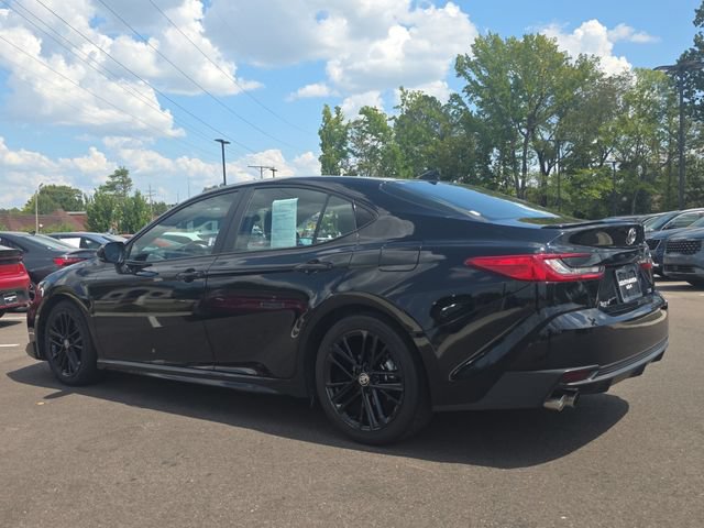 Used 2025 Toyota Camry SE FWD image 3