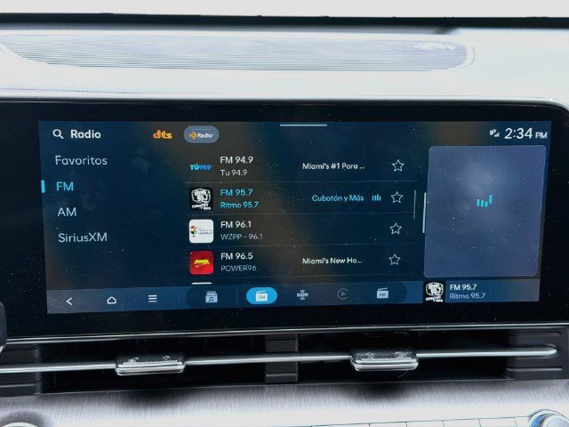 Certified 2025 Hyundai Kona SE FWD image 14