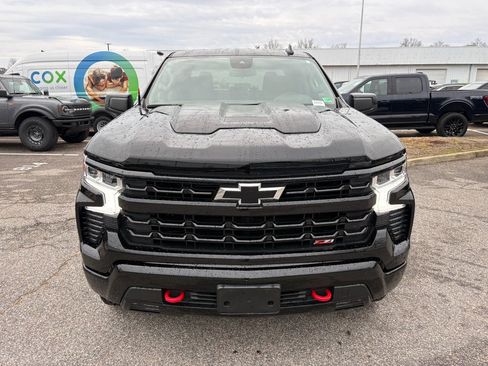 Used 2023 Chevrolet Silverado 1500 LT Trail Boss image 2