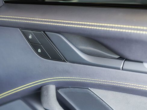 Used 2022 Porsche 911 GT3 image 35