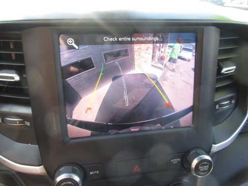 Used 2020 RAM 1500 Big Horn AWD/4WD image 29