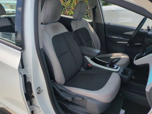 Used 2020 Chevrolet Bolt LT FWD image 25