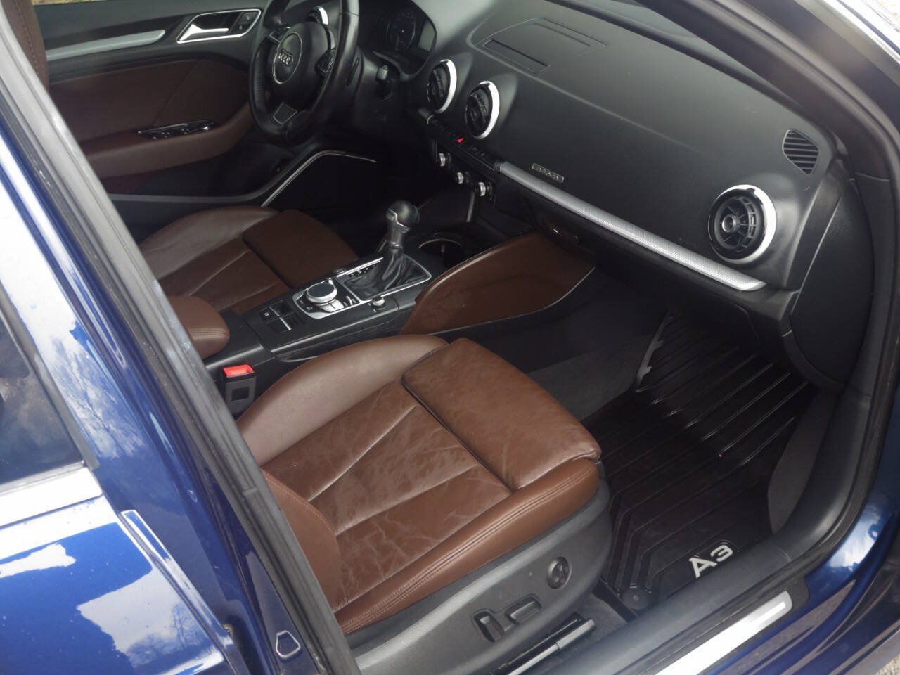 Used 2016 Audi A3 e-tron Prestige w/ Prestige Package FWD image 35