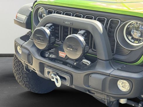 New 2025 Jeep Wrangler Unlimited Rubicon w/ Convenience Group AWD/4WD image 11