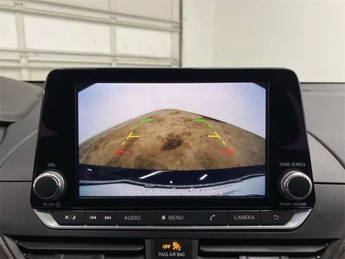 Used 2024 Nissan Altima 2.5 SV image 26