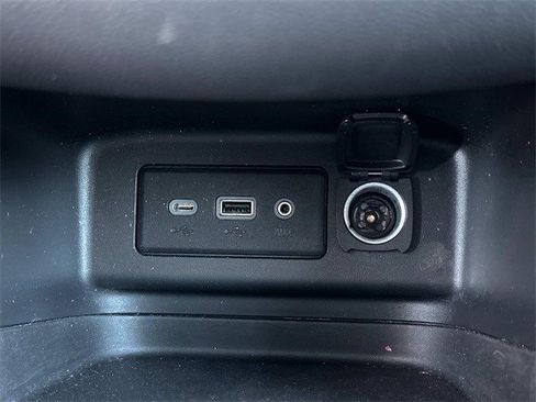 Used 2021 Chevrolet Equinox LT image 24