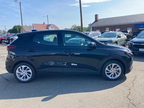 New 2027 Chevrolet Bolt LT w/ Comfort Package FWD image 23