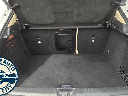 Used 2020 Mercedes-Benz GLA 250 4MATIC w/ Premium Package image 36