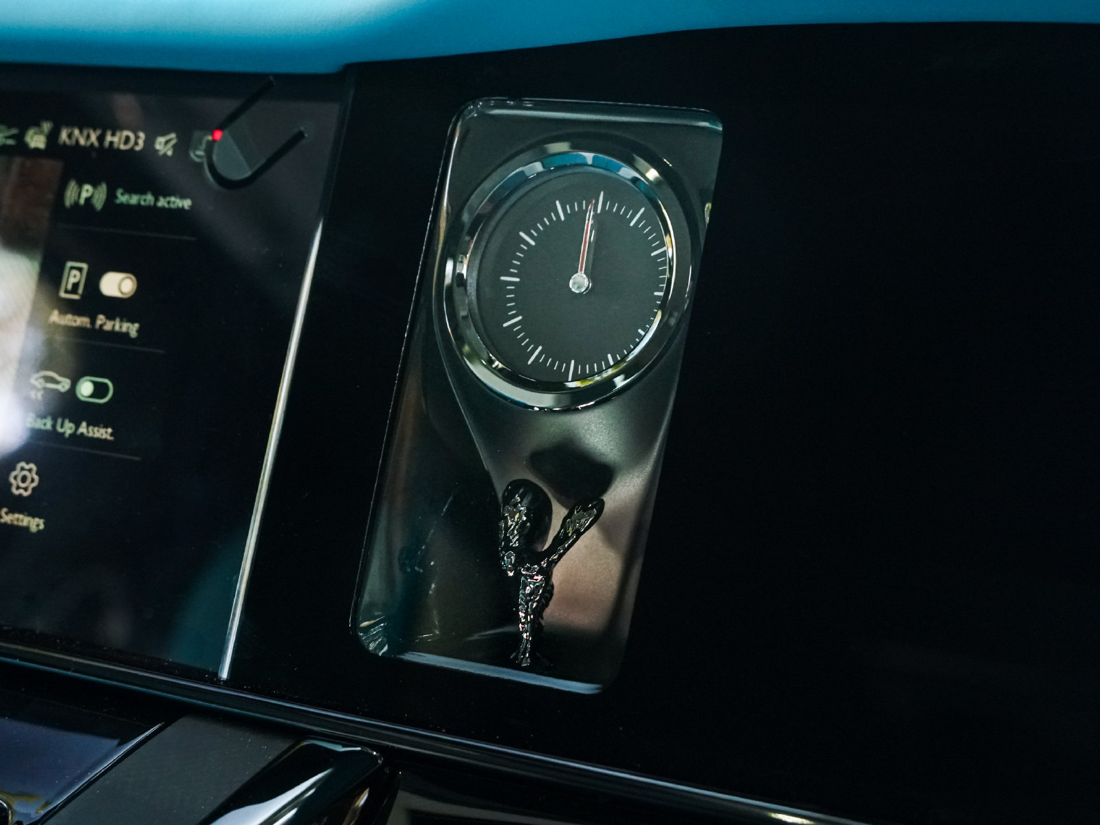 New 2027 Rolls-Royce Cullinan Black Badge AWD/4WD image 13