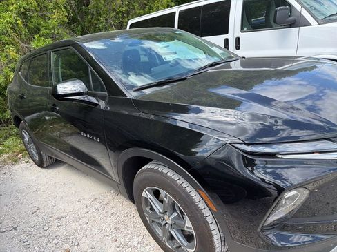 Used 2025 Chevrolet Blazer LT FWD image 7