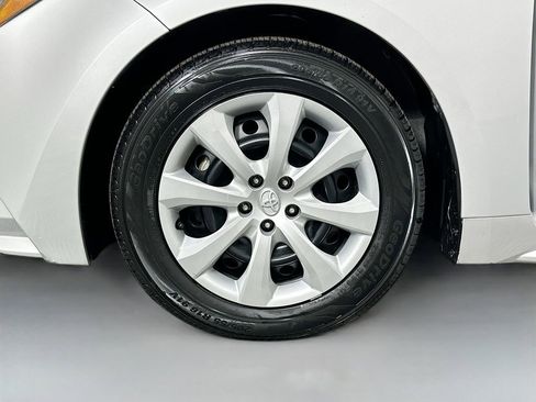 Used 2024 Toyota Corolla LE image 29
