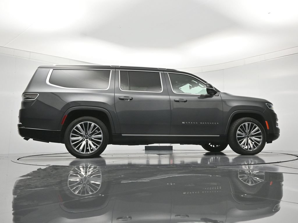Used 2024 Jeep Grand Wagoneer L Series III AWD/4WD image 43