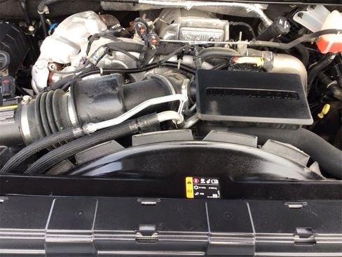 Used 2023 GMC Sierra 2500 SLT w/ SLT Premium Package image 11