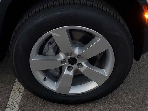 New 2026 Land Rover Defender 110 S image 5