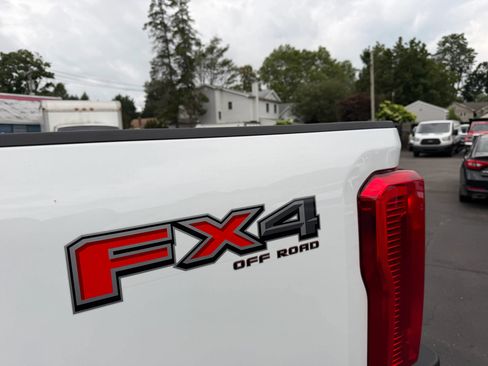 Used 2017 Ford F250 XL w/ Power Equipment Group AWD/4WD image 26