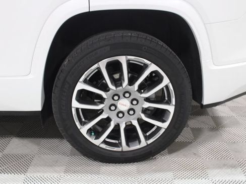 Used 2023 GMC Acadia Denali w/ Denali Ultimate Package AWD/4WD image 43