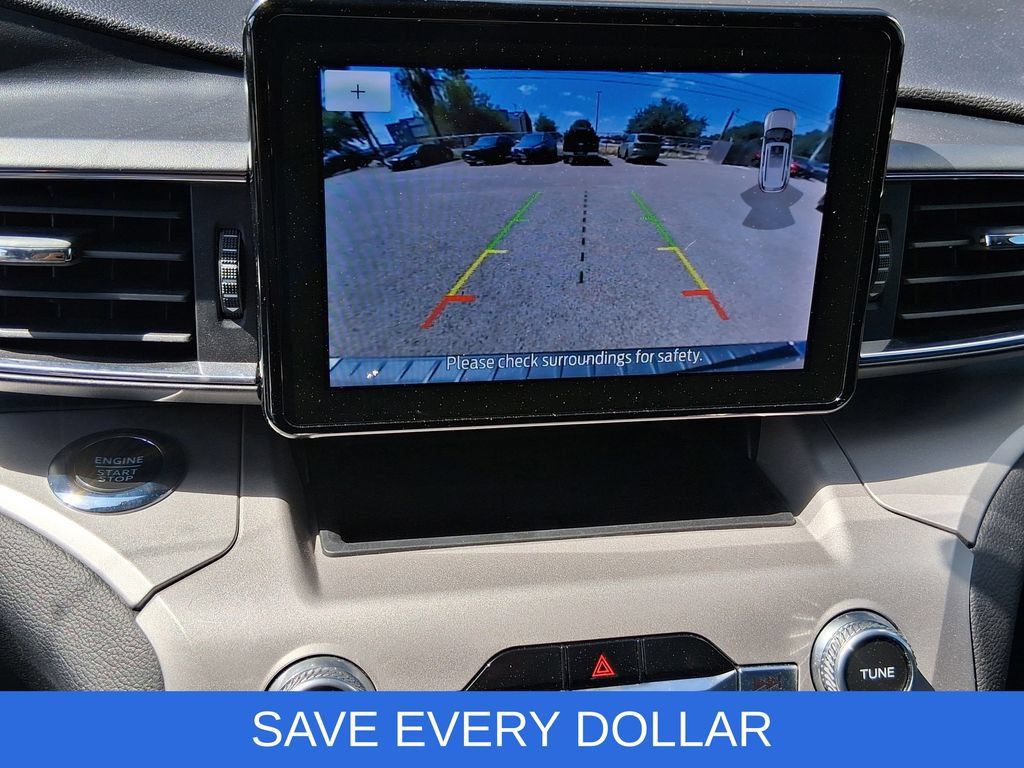 Used 2023 Ford Explorer XLT w/ Equipment Group 202A RWD image 10