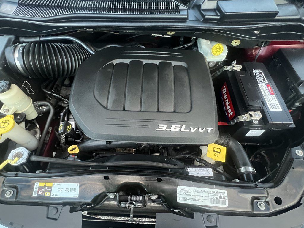 Used 2017 Dodge Grand Caravan SE FWD image 9