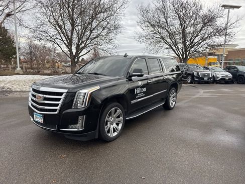 Used 2020 Cadillac Escalade ESV Premium Luxury image 1