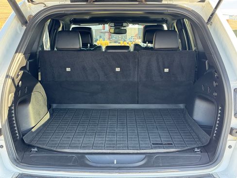 Used 2022 Jeep Grand Cherokee Limited image 11