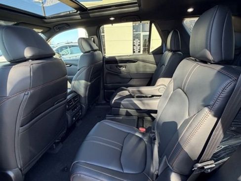 New 2025 Honda Pilot TrailSport image 8