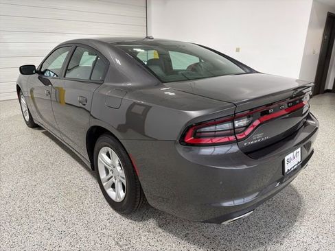 Used 2021 Dodge Charger SXT w/ Leather Interior Group image 6