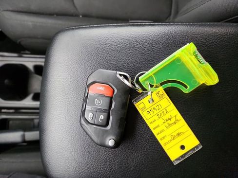 Used 2022 Jeep Wrangler Unlimited Sport image 30