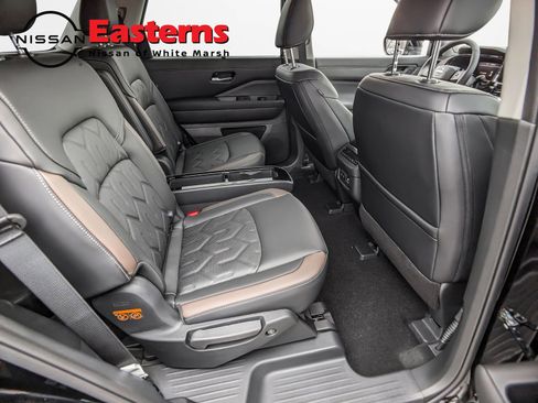 New 2026 Nissan Pathfinder Platinum AWD/4WD image 24