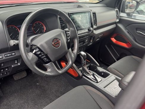 Used 2023 Nissan Frontier PRO-4X w/ Pro Convenience Package image 7