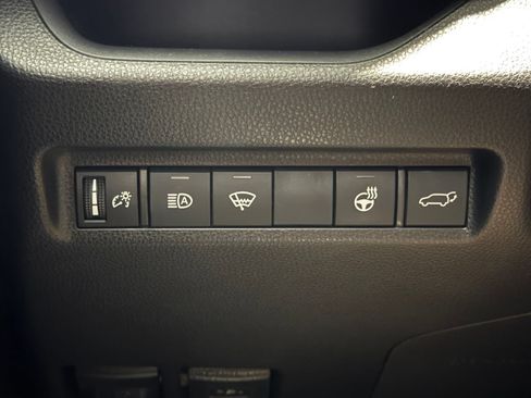 Used 2020 Toyota RAV4 XLE Premium AWD/4WD image 32