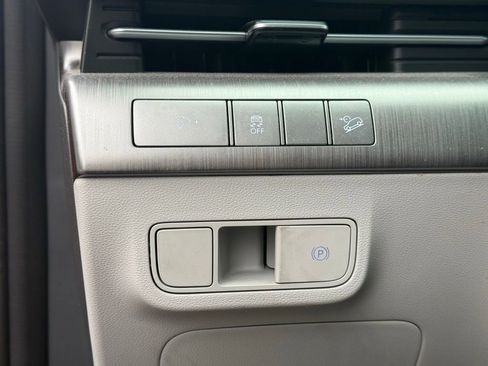 Used 2024 Hyundai Kona SEL image 17