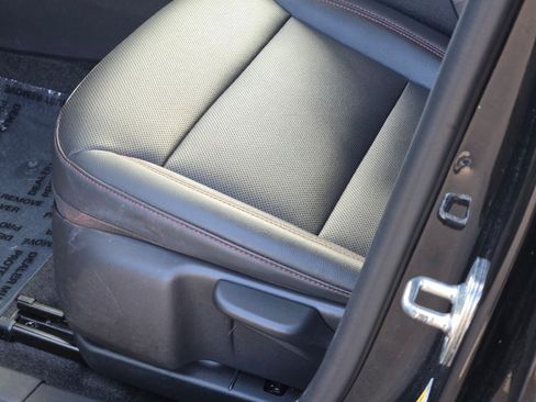 Certified 2024 Chevrolet Trax RS image 22