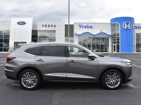 Used 2024 Acura MDX SH-AWD w/ Advance Package image 1