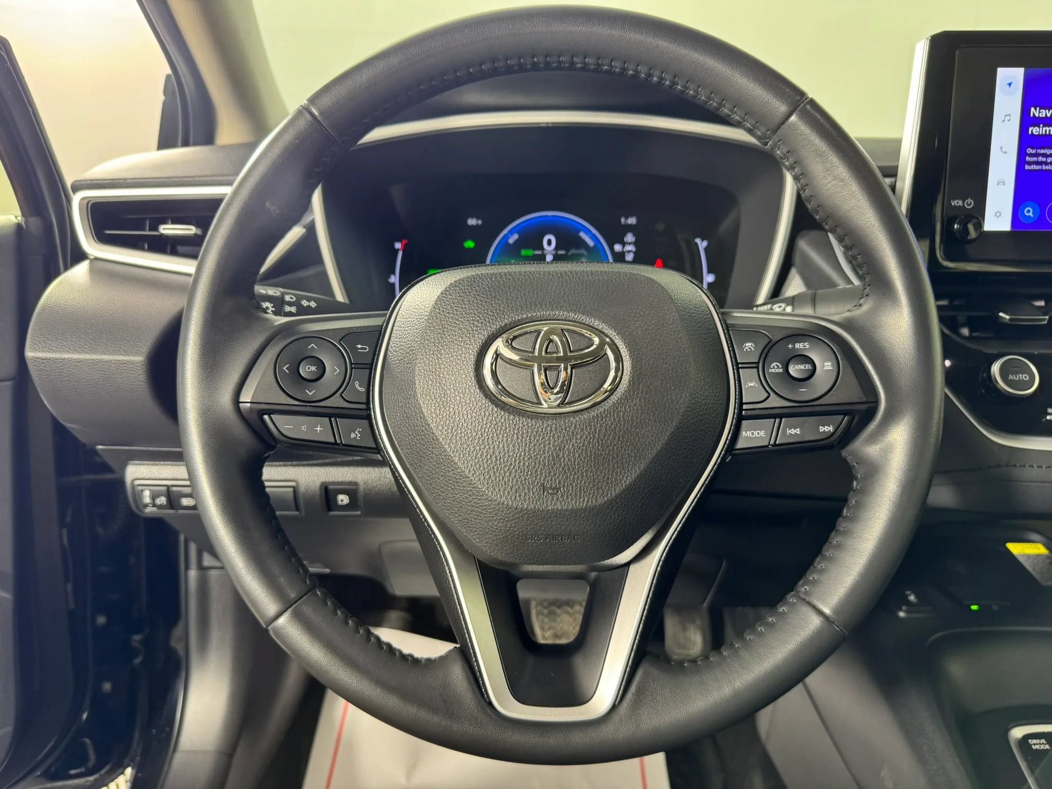 Used 2024 Toyota Corolla XLE FWD image 13