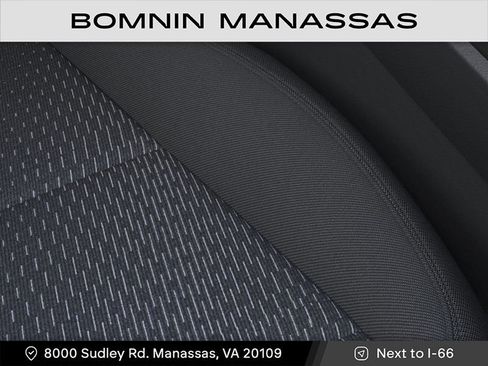 New 2026 Chevrolet Equinox LT w/ Safety and Technology Package FWD image 21