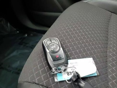 Used 2022 Buick Encore Preferred w/ Safety Package image 26