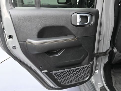 Used 2023 Jeep Wrangler Unlimited Sahara image 23