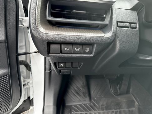 Used 2023 Toyota Prius XLE AWD/4WD image 14