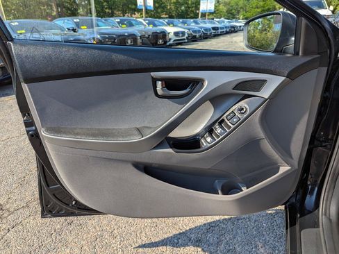 Used 2016 Hyundai Elantra SE FWD image 7