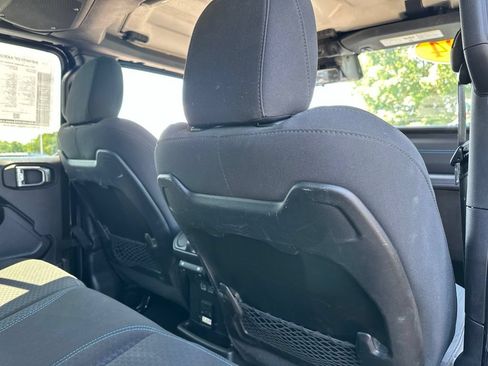 Used 2024 Jeep Wrangler Unlimited Rubicon 4xe AWD/4WD image 26