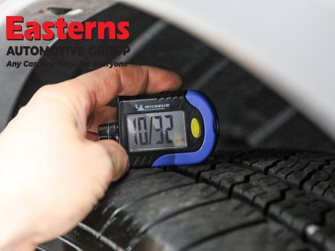 Used 2024 Nissan Armada SL w/ Captain's Chairs Package image 34