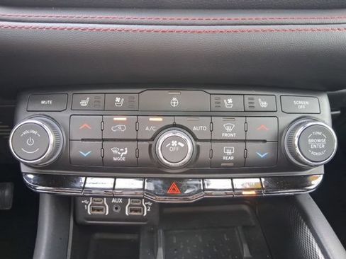Used 2025 Dodge Durango R/T AWD/4WD image 27